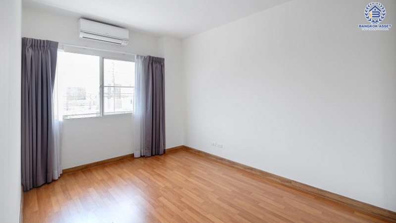 ทาวน์เฮ้าส์มือสองนนทบุรี  ม.พฤกษาทาวน์ ติดถนนราชพฤกษ์ ใกล้วงเวียนพระราม5 เชื่อมต่อทุกการเดินทาง บ้านพร้อมอยู่! เนื้อที่ 17.6 ตร.ว. ฟังก์ชั่น 3 ห้องนอน 2 ห้องน้ำ แถมเครื่องปรับอากาศ 3 เครื่อง รองรับทุกการอยู่อาศัย ,สาธารณูปโภคครบครัน บนทำเลที่ดีที่สุด