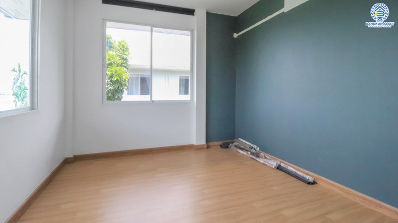 บ้านเดี่ยวมือสองนนทบุรี ม.สัมมากร ชัยพฤกษ์-วงแหวน บ้านใหม่อายุโครงการเพียง 2 ปีเท่านั้น!! หลังใหญ่พร้อมอยู่ เนื้อที่ 65.3 ตร.ว. ฟังก์ชั่น 3 ห้องนอน 3 ห้องน้ำ บนทำเลเดินทางสะดวก ทำเลดี เดินทางสะดวกสบาย ใกล้ทางด่วน พร้อมเชื่อมสู่ถนนแจ้งวัฒนะได้อย่างรวดเร็ว