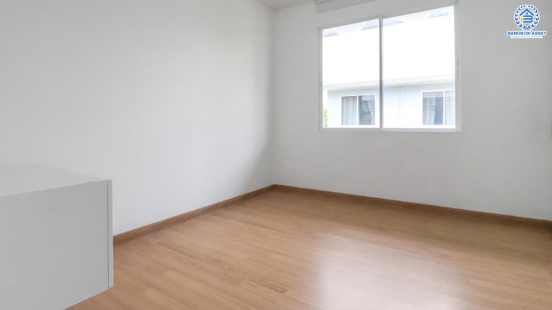 บ้านเดี่ยวมือสองนนทบุรี ม.สัมมากร ชัยพฤกษ์-วงแหวน บ้านใหม่อายุโครงการเพียง 2 ปีเท่านั้น!! หลังใหญ่พร้อมอยู่ เนื้อที่ 65.3 ตร.ว. ฟังก์ชั่น 3 ห้องนอน 3 ห้องน้ำ บนทำเลเดินทางสะดวก ทำเลดี เดินทางสะดวกสบาย ใกล้ทางด่วน พร้อมเชื่อมสู่ถนนแจ้งวัฒนะได้อย่างรวดเร็ว