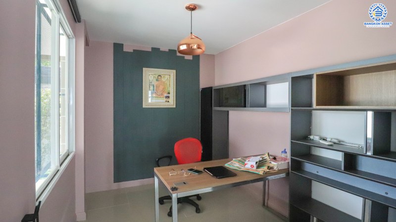 บ้านเดี่ยวมือสองนนทบุรี ม.สัมมากร ชัยพฤกษ์-วงแหวน บ้านใหม่อายุโครงการเพียง 2 ปีเท่านั้น!! หลังใหญ่พร้อมอยู่ เนื้อที่ 65.3 ตร.ว. ฟังก์ชั่น 3 ห้องนอน 3 ห้องน้ำ บนทำเลเดินทางสะดวก ทำเลดี เดินทางสะดวกสบาย ใกล้ทางด่วน พร้อมเชื่อมสู่ถนนแจ้งวัฒนะได้อย่างรวดเร็ว