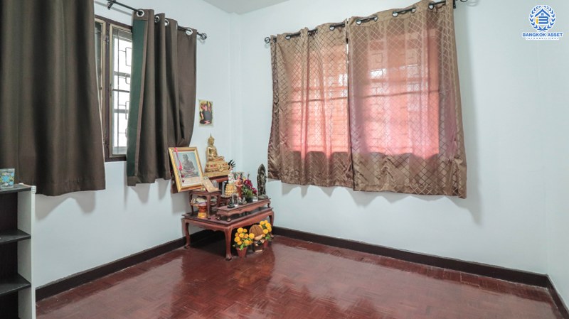 บ้านแฝดมือสอง ใกล้สนามบินดอนเมือง! ม.ณัฐนันท์ ดอนเมือง-สรงประภา เนื้อที่ 38.9 ตร.ว. ฟังก์ชั่น 3 ห้องนอน 2 ห้องน้ำ บ้านสวยต่อเติมพร้อมเข้าอยู่! บนทำเลดีที่สุด เชื่อมต่อหลายเส้นทาง ใกล้รถไฟฟ้า "สถานีดอนเมือง" และทางด่วนอุตราภิมุข