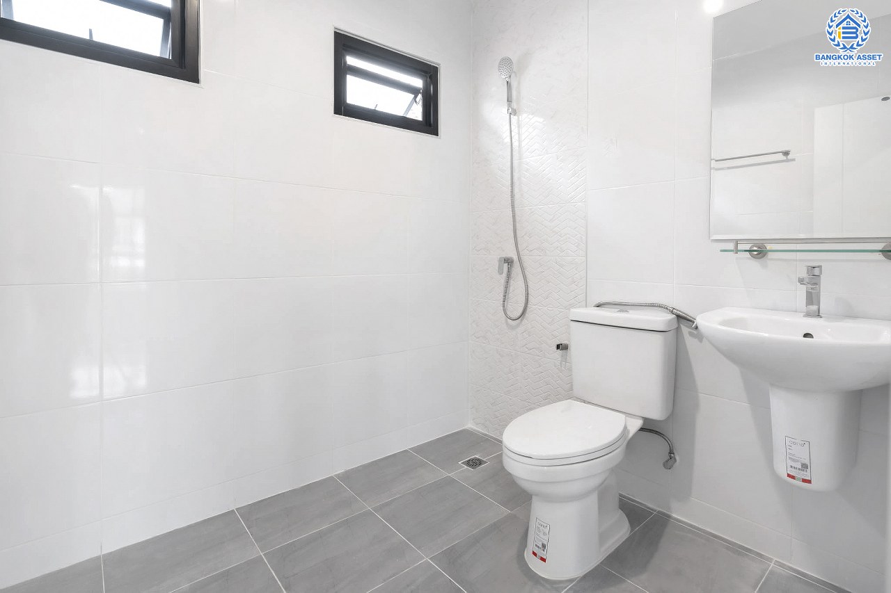 บ้านมือสองตกแต่งใหม่ หลังใหญ่พิเศษ เนื้อที่ 45.3 ตร.ว. ฟังก์ชั่นระดับบ้านเดี่ยว! ม.บิวตี้เฮ้าส์3 ราชพฤกษ์-กาญจนาฯ 4 ห้องนอน 2 ห้องน้ำ 2 ที่จอดรถ ตอบโจทย์ทุกการอยู่อาศัย บนทำเลสุดสะดวก ติดถนนราชพฤกษ์ เชื่อมต่อหลายเส้นทาง ใกล้ The Walk และทางด่วน "ศรีรัช"