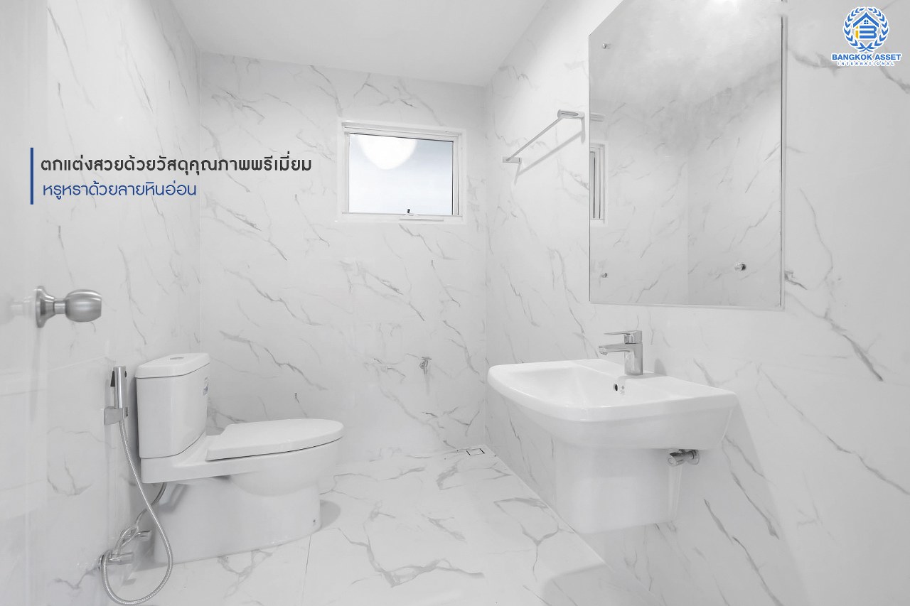 บ้านมือสองตกแต่งใหม่ แบรนด์ LH หลังใหญ่พิเศษ #แปลงมุม มีพื้นที่มุมสวนกว้าง 200 ตร.ม. โซนหน้าสวนและใกล้ส่วนกลาง ม.มัณฑนา ติดถนนราชพฤกษ์ เนื้อที่ 96.5 ตร.ว. ฟังก์ชั่น 3 ห้องนอน 1 ห้องแม่บ้าน 4 ห้องน้ำ มี Living Room และ Facilities ครบ! บนทำเลใกล้วงเวียนพระราม5 และMRT "สถานีบางรักน้อยท่าอิฐ"