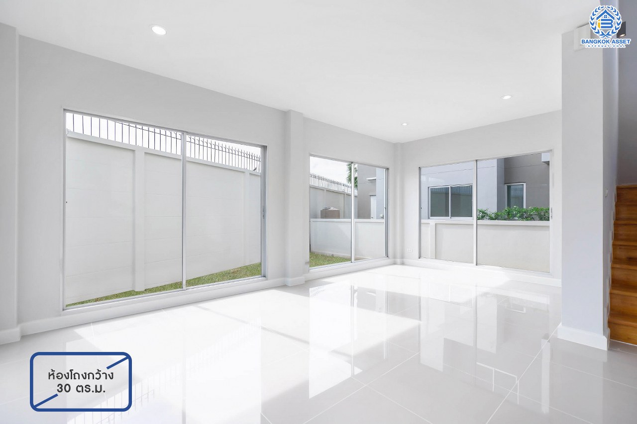 บ้านมือสองตกแต่งใหม่ แบรนด์หรู SC ASSET โครงการ ไลฟ์บางกอกบลูเลอวาร์ด ราชพฤกษ์-รัตนาธิเบศร์ หลังใหญ่ #แปลงมุม เนื้อที่ 54.9 ตร.ว. ตกแต่งดีไซน์ ตอบโจทย์ทุกการอยู่อาศัย ฟังก์ชั่นพร้อม 3 ห้องนอน 3 ห้องน้ำ 2 ที่จอดรถ บนทำเลศักยภาพ ติดถนนราชพฤกษ์ เพียง 5 นาทีถึงรถไฟฟ้า "สถานีบางรักน้อยท่าอิฐ".....