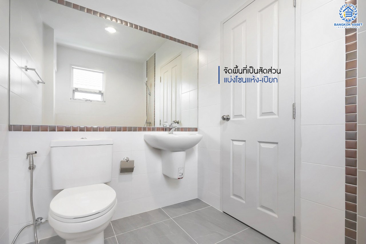 บ้านมือสองตกแต่งใหม่ แบรนด์หรู SC ASSET โครงการ ไลฟ์บางกอกบลูเลอวาร์ด ราชพฤกษ์-รัตนาธิเบศร์ หลังใหญ่ #แปลงมุม เนื้อที่ 54.9 ตร.ว. ตกแต่งดีไซน์ ตอบโจทย์ทุกการอยู่อาศัย ฟังก์ชั่นพร้อม 3 ห้องนอน 3 ห้องน้ำ 2 ที่จอดรถ บนทำเลศักยภาพ ติดถนนราชพฤกษ์ เพียง 5 นาทีถึงรถไฟฟ้า "สถานีบางรักน้อยท่าอิฐ".....