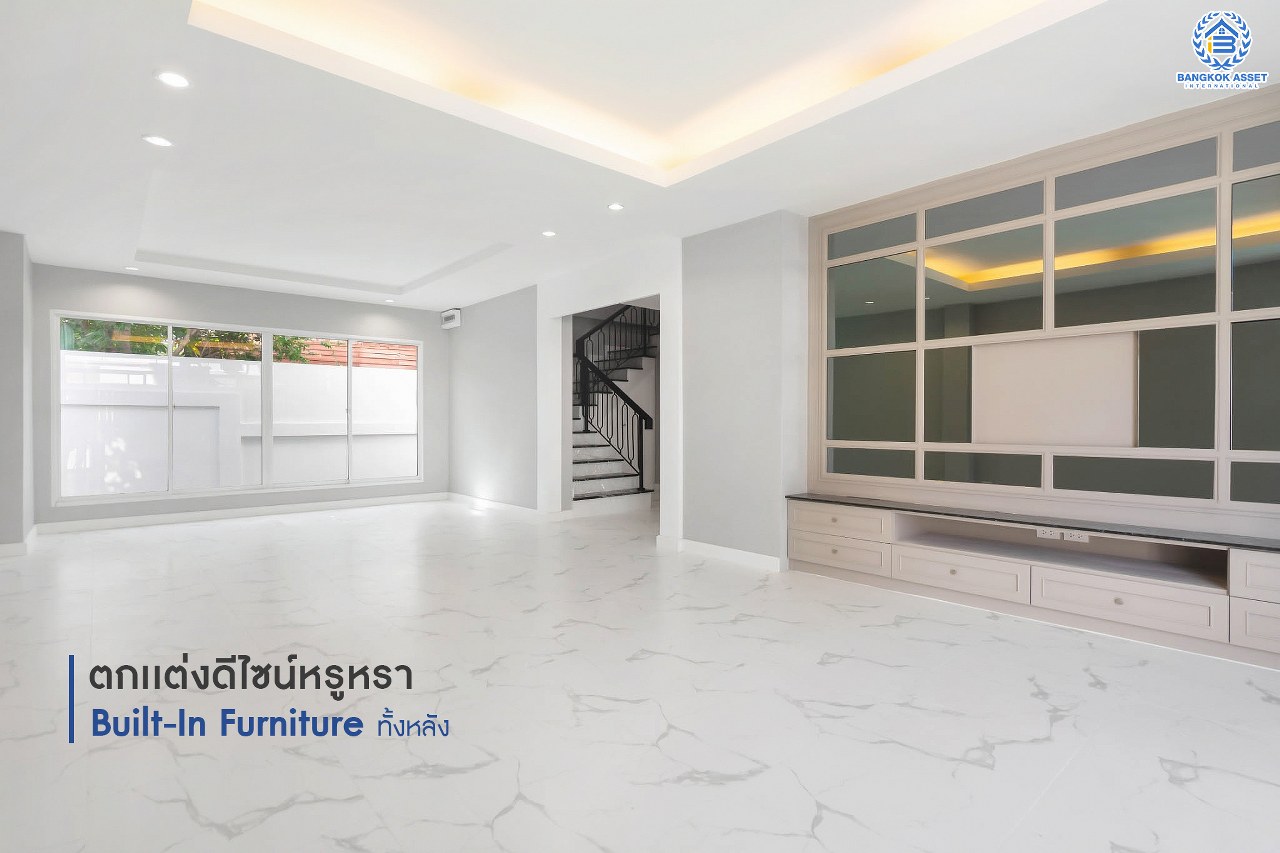 บ้านมือสองตกแต่งใหม่ 3 ชั้นหลังใหญ่พิเศษ! #แปลงมุม พื้นที่ใช้สอยถึง 400 ตร.ม.! Built in Furniture ทั้งหลัง! ม.จรรยานิเวศน์ แจ้งวัฒนะ-ปากเกร็ด35 เนื้อที่ 47ตร.ว. ฟังก์ชั่นจัดเต็ม 4 ห้องนอน 5 ห้องน้ำ 3 ที่จอดรถ พร้อม Living Room ขนาดใหญ่ บนทำเลโซนเมือง รองรับรถไฟฟ้าสายสีชมพู(สายอนาคต) ใกล้ทางด่วน "ศรีรัช" และเพียง 800เมตร ถึงเซ็นทรัลแจ้งวัฒนะ...