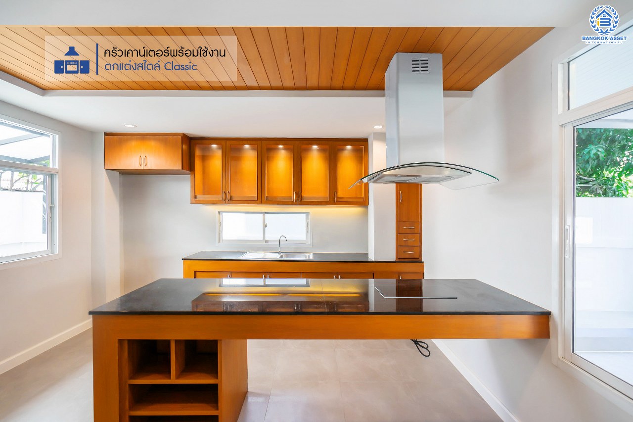 บ้านมือสองตกแต่งใหม่ 3 ชั้นหลังใหญ่พิเศษ! #แปลงมุม พื้นที่ใช้สอยถึง 400 ตร.ม.! Built in Furniture ทั้งหลัง! ม.จรรยานิเวศน์ แจ้งวัฒนะ-ปากเกร็ด35 เนื้อที่ 47ตร.ว. ฟังก์ชั่นจัดเต็ม 4 ห้องนอน 5 ห้องน้ำ 3 ที่จอดรถ พร้อม Living Room ขนาดใหญ่ บนทำเลโซนเมือง รองรับรถไฟฟ้าสายสีชมพู(สายอนาคต) ใกล้ทางด่วน "ศรีรัช" และเพียง 800เมตร ถึงเซ็นทรัลแจ้งวัฒนะ...