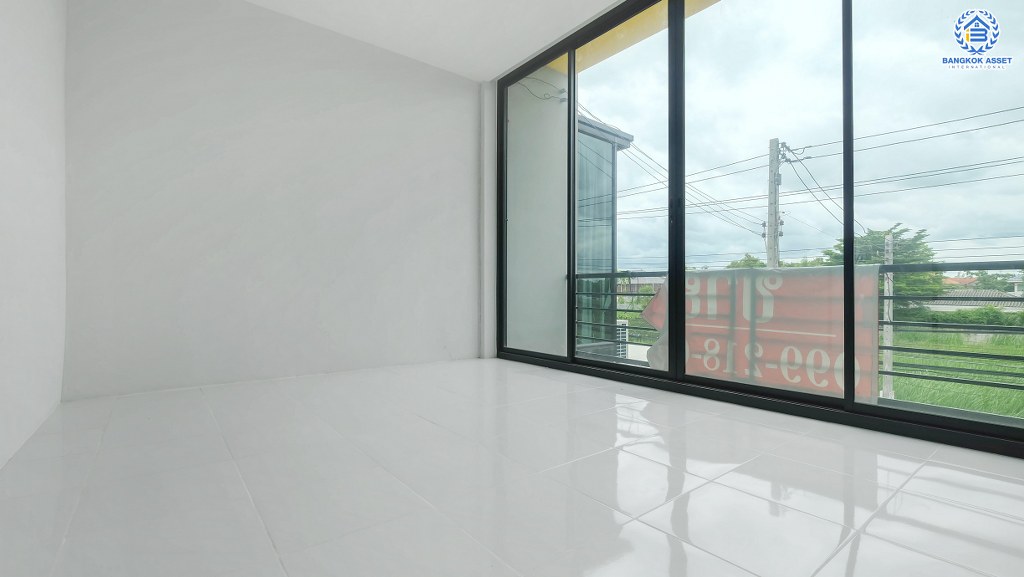 *****ทาวน์โฮมมมือหนึ่งปทุมธานี ไม่เคยเข้าอยู่! โครงการ อิมเมจิน ติวานนท์-ปทุมธานี เนื้อที่ 16 ตร.ว. ฟังก์ชั่น 2 ห้องนอนใหญ่ 2 ห้องน้ำ เดินทางสะดวก บนทำเลติดถนนติวานนท์ ใกล้จุดขึ้น–ลงทางด่วนศรีสมาน ราคาพิเศษสุดๆ