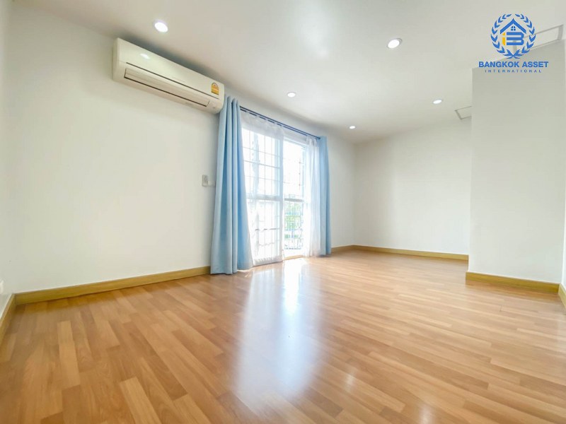 ทาวน์เฮ้าส์มือสองนนทบุรี ม.พฤกษาทาวน์เน็กซ์ ติวานนท์-พระราม5 โซนต้นโครงการ เนื้อที่ 24.2 ตร.ว. ฟังก์ชั่น 3 ห้องนอน 2 ห้องน้ำ 2 ที่จอดรถ (หน้ากว้าง 6 เมตร) บ้านสวยพร้อมอยู่ ต่อเติมครบ บนทำเลติดถนนนครอินทร์ ใกล้วงเวียนพระราม5-ราชพฤกษ์...