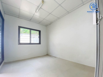 ทาวน์เฮ้าส์มือสองนนทบุรี ม.พฤกษาทาวน์เน็กซ์ ติวานนท์-พระราม5 โซนต้นโครงการ เนื้อที่ 24.2 ตร.ว. ฟังก์ชั่น 3 ห้องนอน 2 ห้องน้ำ 2 ที่จอดรถ (หน้ากว้าง 6 เมตร) บ้านสวยพร้อมอยู่ ต่อเติมครบ บนทำเลติดถนนนครอินทร์ ใกล้วงเวียนพระราม5-ราชพฤกษ์...