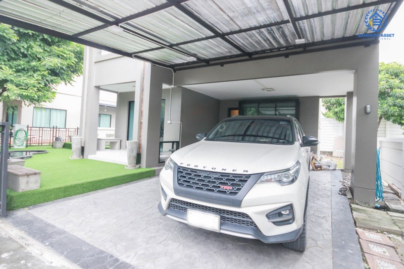 บ้านเดี่ยวมือสอง แบรนด์ AP* ม.เซนโทร รามอินทรา109 บ้านหลังใหญ่ต่อเติมสวย! เนื้อที่ 71.6 ตร.ว. ฟังก์ชั่น 3 ห้องนอน 3 ห้องน้ำ แถมแอร์ 3 เครื่อง โครงการร่มรื่น น่าอยู่ ตอบโจทย์ทุกการอยู่อาศัยบนทำเลศักยภาพ ใกล้ทางด่วนรามอินทรา และรถไฟฟ้าสถานี "แฟชั่นไอซ์แลนด์"