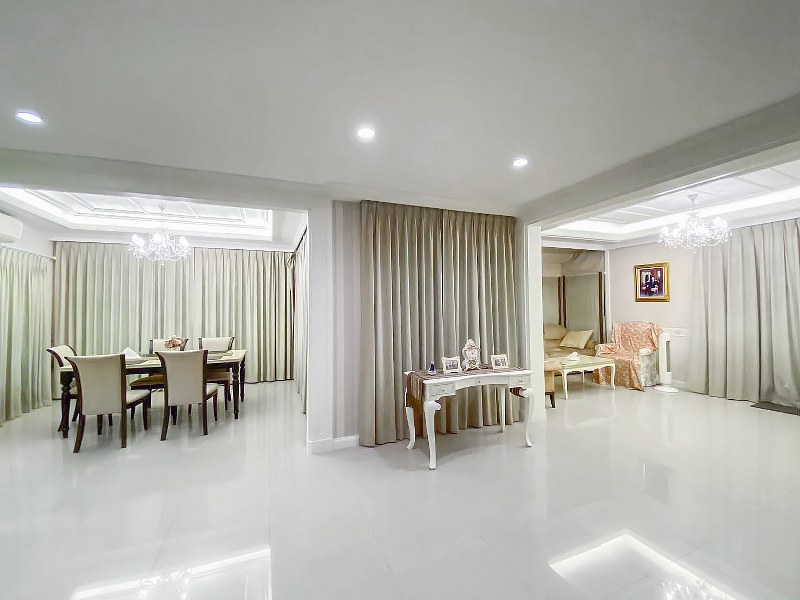 บ้านเดี่ยวมือสองนนทบุรี เนื้อที่ขนาดใหญ่ 123.1 ตร.ว. ม.ลัดดารมย์ ชัยพฤกษ์-แจ้งวัฒนะ ฟังก์ชั่น 3 ห้องนอน 4 ห้องน้ำ บ้านสวยต่อเติมครบ แถมแอร์ 8 เครื่อง! ภายในตกแต่งหรูหรา พร้อมสวนสวยรอบบ้าน หน้าโครงการติดถนนชัยพฤกษ์ เชื่อมสู่แจ้งวัฒนะ ราชพฤกษ์ได้อย่างรวดเร็ว