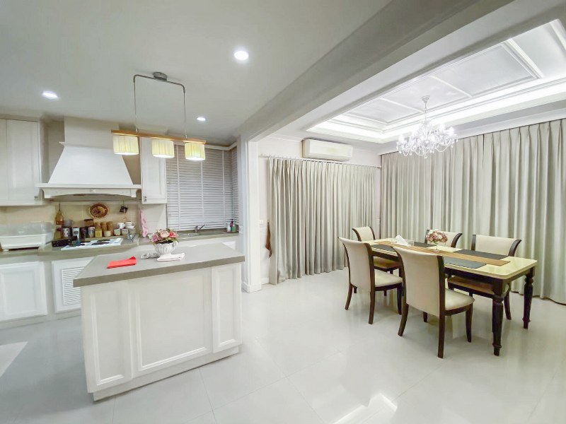 บ้านเดี่ยวมือสองนนทบุรี เนื้อที่ขนาดใหญ่ 123.1 ตร.ว. ม.ลัดดารมย์ ชัยพฤกษ์-แจ้งวัฒนะ ฟังก์ชั่น 3 ห้องนอน 4 ห้องน้ำ บ้านสวยต่อเติมครบ แถมแอร์ 8 เครื่อง! ภายในตกแต่งหรูหรา พร้อมสวนสวยรอบบ้าน หน้าโครงการติดถนนชัยพฤกษ์ เชื่อมสู่แจ้งวัฒนะ ราชพฤกษ์ได้อย่างรวดเร็ว