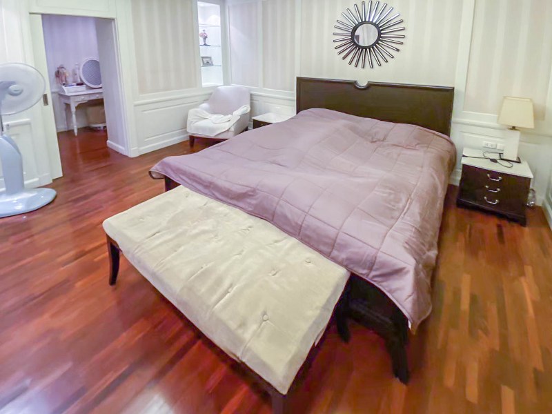 บ้านเดี่ยวมือสองนนทบุรี เนื้อที่ขนาดใหญ่ 123.1 ตร.ว. ม.ลัดดารมย์ ชัยพฤกษ์-แจ้งวัฒนะ ฟังก์ชั่น 3 ห้องนอน 4 ห้องน้ำ บ้านสวยต่อเติมครบ แถมแอร์ 8 เครื่อง! ภายในตกแต่งหรูหรา พร้อมสวนสวยรอบบ้าน หน้าโครงการติดถนนชัยพฤกษ์ เชื่อมสู่แจ้งวัฒนะ ราชพฤกษ์ได้อย่างรวดเร็ว