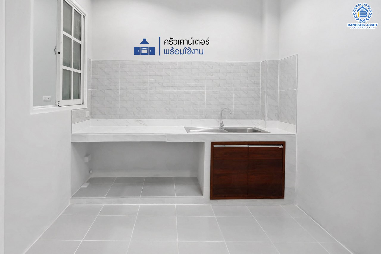 บ้านมือสองตกแต่งใหม่ ม.พลัสซิตี้พาร์ค ลาดพร้าว71 (ซอยโรงเรียนสตรีวิทยา2) ทาวน์โฮม 3 ชั้น รองรับครอบครัวขยาย ฟังก์ชั่น 4 ห้องนอน 3 ห้องน้ำ เนื้อที่ 17 ตร.ว. ทำเลใจกลางเมือง เชื่อมต่อทั้งถนนประเสริฐมนูญกิจ ,เกษตร-นวมินทร์ , ลาดพร้าว , รัชโยธินฯ ใกล้ทางด่วนรามอินทรา เดินทางสะดวกสบาย ติดรถไฟฟ้าสายสีน้ำตาล "สถานีโรงเรียนสตรีวิทยา2"...