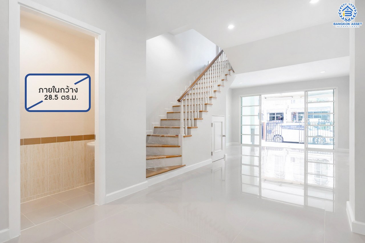 บ้านมือสองตกแต่งใหม่ ม.พลัสซิตี้พาร์ค ลาดพร้าว71 (ซอยโรงเรียนสตรีวิทยา2) ทาวน์โฮม 3 ชั้น รองรับครอบครัวขยาย ฟังก์ชั่น 4 ห้องนอน 3 ห้องน้ำ เนื้อที่ 17 ตร.ว. ทำเลใจกลางเมือง เชื่อมต่อทั้งถนนประเสริฐมนูญกิจ ,เกษตร-นวมินทร์ , ลาดพร้าว , รัชโยธินฯ ใกล้ทางด่วนรามอินทรา เดินทางสะดวกสบาย ติดรถไฟฟ้าสายสีน้ำตาล "สถานีโรงเรียนสตรีวิทยา2"...