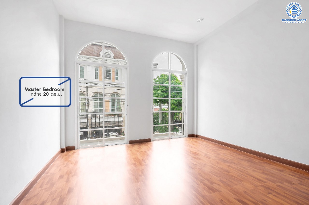 บ้านมือสองตกแต่งใหม่ ม.พลัสซิตี้พาร์ค ลาดพร้าว71 (ซอยโรงเรียนสตรีวิทยา2) ทาวน์โฮม 3 ชั้น รองรับครอบครัวขยาย ฟังก์ชั่น 4 ห้องนอน 3 ห้องน้ำ เนื้อที่ 17 ตร.ว. ทำเลใจกลางเมือง เชื่อมต่อทั้งถนนประเสริฐมนูญกิจ ,เกษตร-นวมินทร์ , ลาดพร้าว , รัชโยธินฯ ใกล้ทางด่วนรามอินทรา เดินทางสะดวกสบาย ติดรถไฟฟ้าสายสีน้ำตาล "สถานีโรงเรียนสตรีวิทยา2"...