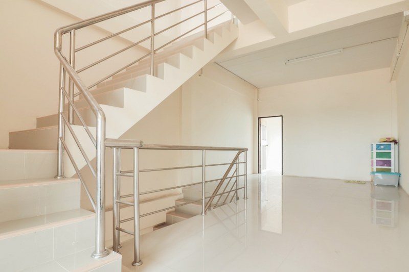 อาคารพาณิชย์ 3.5 ชั้น 2 คูหา หลังมุม! ถนนเมน! ติดถนนศาลากลาง-บางกรวย พื้นที่ใช้สอยขนาด 440 ตร.ม. ฟังก์ชั่น 4 ห้องนอน 8 ห้องน้ำ **ขายพร้อมกิจการร้านอาหาร คุ้มยิ่งกว่าคุ้ม! สามารถต่อยอดกิจการ หรือจะเปิดเป็นโฮมออฟฟิศ ธุรกิจSME ก็น่าลงทุน! ทำเลดี ใกล้ศูนย์ขนส่งคลังสินค้า เซ็นทรัลศาลายา ,ทางด่วนศรีรัช