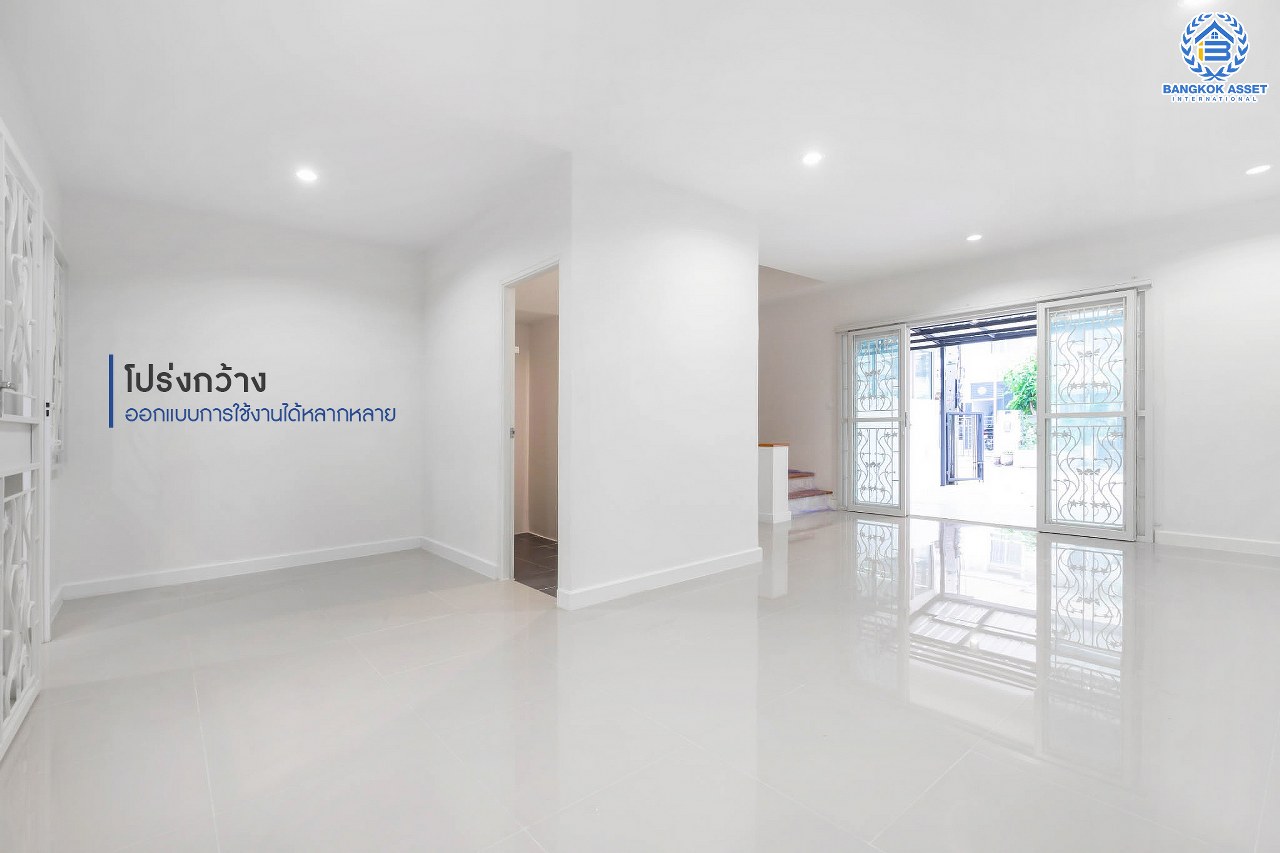 บ้านมือสองตกแต่งใหม่ ม.พฤกษาทาวน์ ติดถนนราชพฤกษ์ ทาวน์เฮ้าส์พร้อมอยู่ จอดรถได้ถึง 2 คัน! เนื้อที่ 21.6 ตร.ว. (หน้ากว้าง 6 เมตร) ฟังก์ชั่น 3 ห้องนอน 2ห้องน้ำ เดินทางสะดวกบนทำเลศักยภาพ ใกล้วงเวียนพระราม5 เชื่อมต่อทั้งนครอินทร์ ,ราชพฤกษ์ ,และกาญจนาภิเษก...