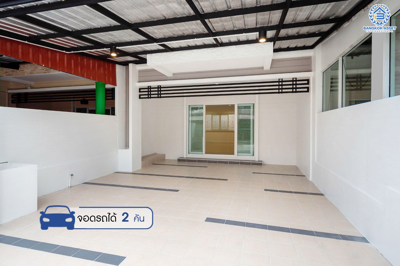 บ้านมือสองตกแต่งใหม่ ม.พฤกษาทาวน์ ติดถนนราชพฤกษ์ ทาวน์เฮ้าส์พร้อมอยู่ จอดรถได้ถึง 2 คัน! เนื้อที่ 21.6 ตร.ว. (หน้ากว้าง 6 เมตร) ฟังก์ชั่น 3 ห้องนอน 2ห้องน้ำ เดินทางสะดวกบนทำเลศักยภาพ ใกล้วงเวียนพระราม5 เชื่อมต่อทั้งนครอินทร์ ,ราชพฤกษ์ ,และกาญจนาภิเษก...