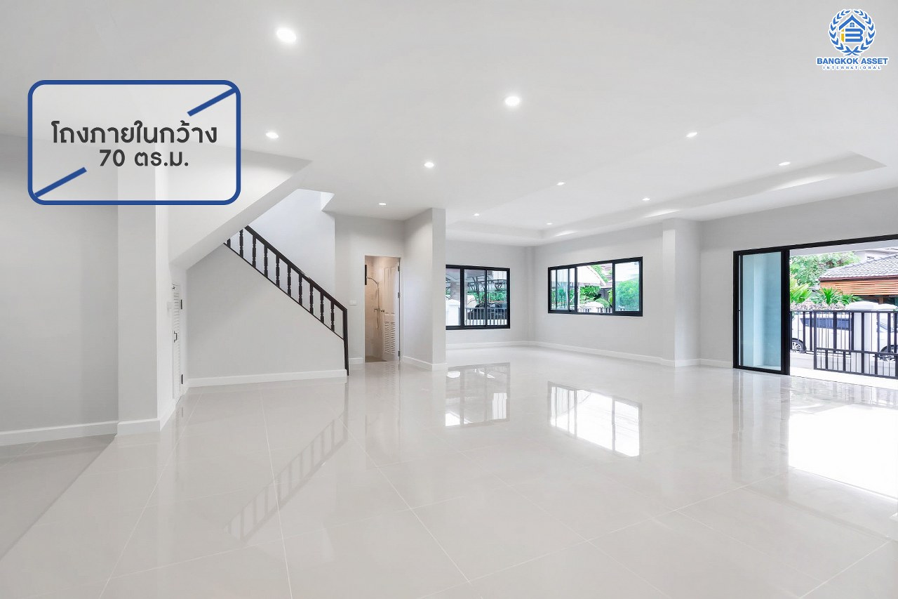 บ้านมือสองตกแต่งใหม่ หลังใหญ่! เนื้อที่ 83 ตร.ว. ม.พัชรวิลล์ บางกรวย-ไทรน้อย ตอบโจทย์ครอบครัวใหญ่ด้วยฟังก์ชั่นถึง 4 ห้องนอน 4 ห้องน้ำ พื้นที่ใช้สอยถึง 315 ตร.ม. บนทำเลเชื่อมต่อ 3 เส้นทาง ใกล้ทางด่วน "กาญจนาภิเษก" และเพียง 5 นาทีจาก MRT "สถานีบางพลู"