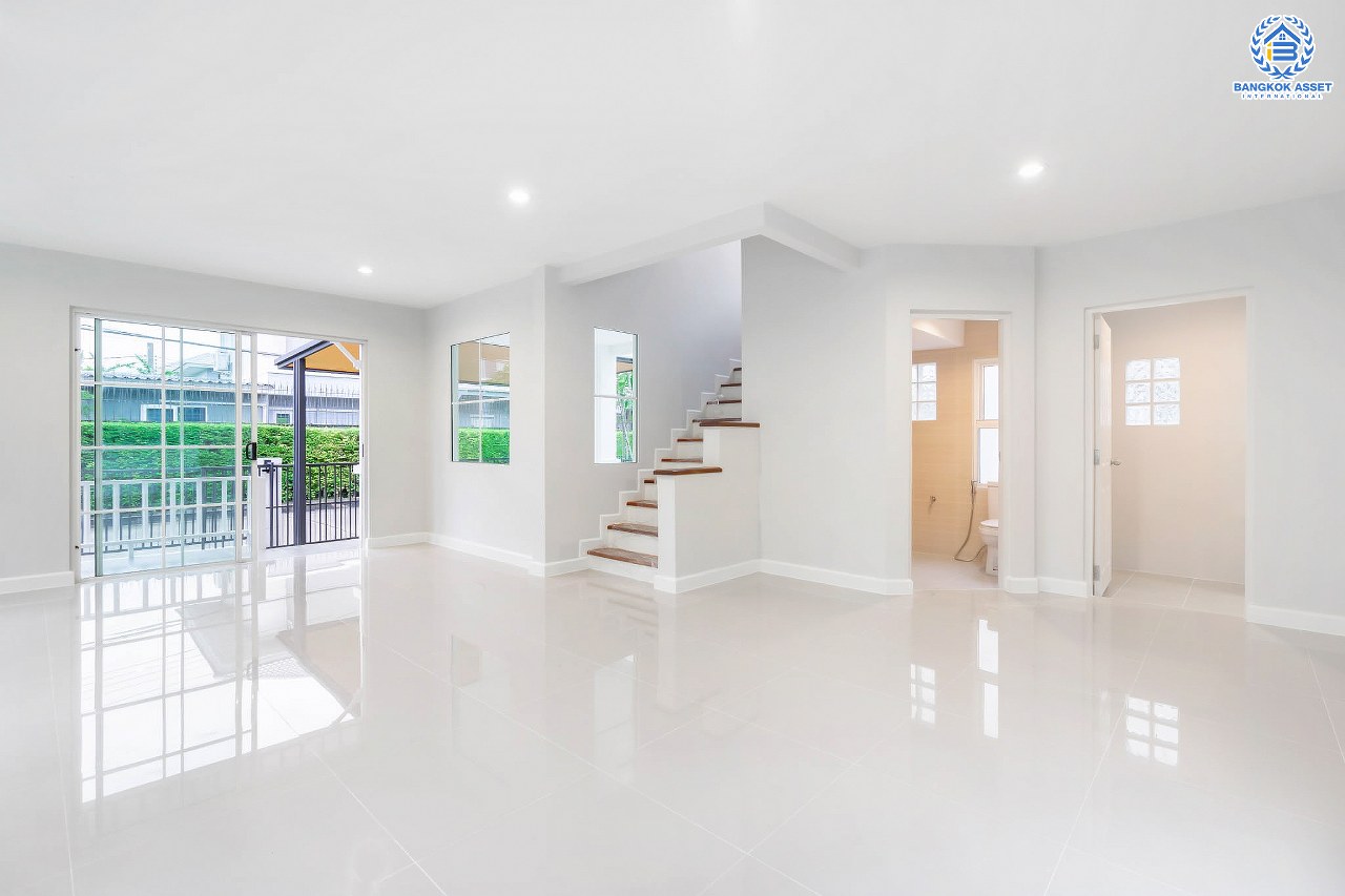 บ้านมือสองตกแต่งใหม่ คุณภาพแบรนด์ LH ม.ชลลดา บางใหญ่-เซ็นทรัลเวสต์เกต เนื้อที่ 54.3 ตร.ว. ฟังก์ชั่น 3 ห้องนอน 2 ห้องน้ำ 2 ที่จอดรถ Facilities ครบครัน พร้อมทุกการเข้าอยู่ บนทำเลเดินทางสะดวก ใกล้ถ.กาญจนาภิเษก เพียง 10 นาทีถึงรถไฟฟ้า "สถานีคลองบางไผ่"