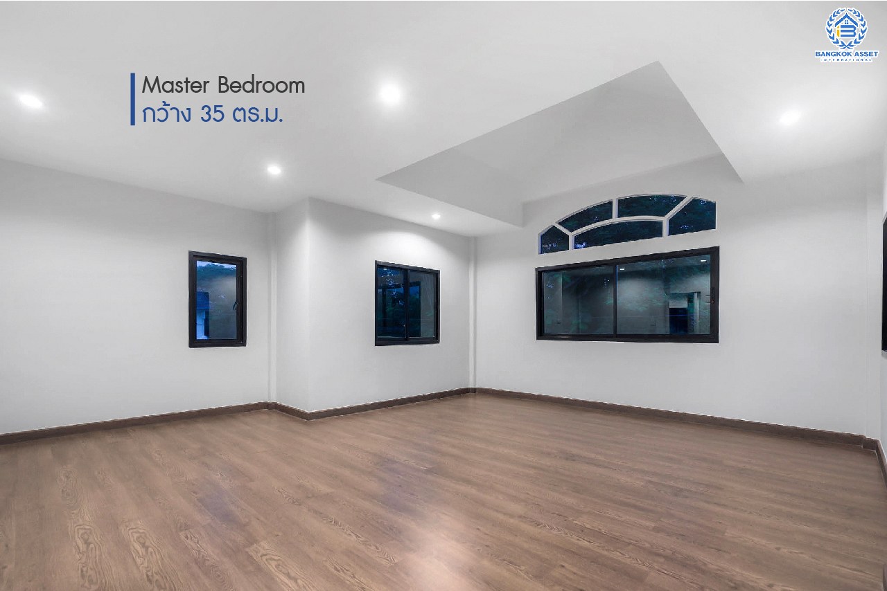 บ้านตกแต่งใหม่มือ1ไม่เคยเข้าอยู่! หลังใหญ่ #แปลงมุม! เนื้อที่ 104.9 ตร.ว. ม.เพอร์เฟคเพลส รัตนาธิเบศร์-ไทรม้า  ฟังก์ชั่นจัดเต็ม 4 ห้องนอน 3 ห้องน้ำ 2 ที่จอดรถ พร้อมพื้นที่ใช้สอยถึง 310 ตร.ม. ส่วนกลางครบครัน กับที่สุดแห่งทำเลโซนเมือง ที่เชื่อมสู่หลายเส้นทาง ใกล้วงเวียนพระรามห้า และรถไฟฟ้าสถานี "สถานีบางรักน้อยท่าอิฐ"...