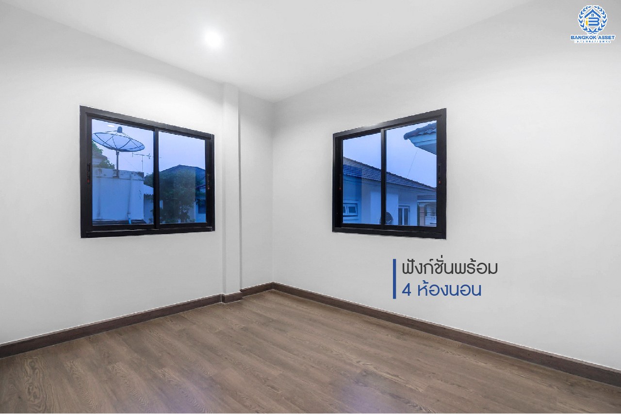 บ้านตกแต่งใหม่มือ1ไม่เคยเข้าอยู่! หลังใหญ่ #แปลงมุม! เนื้อที่ 104.9 ตร.ว. ม.เพอร์เฟคเพลส รัตนาธิเบศร์-ไทรม้า  ฟังก์ชั่นจัดเต็ม 4 ห้องนอน 3 ห้องน้ำ 2 ที่จอดรถ พร้อมพื้นที่ใช้สอยถึง 310 ตร.ม. ส่วนกลางครบครัน กับที่สุดแห่งทำเลโซนเมือง ที่เชื่อมสู่หลายเส้นทาง ใกล้วงเวียนพระรามห้า และรถไฟฟ้าสถานี "สถานีบางรักน้อยท่าอิฐ"...