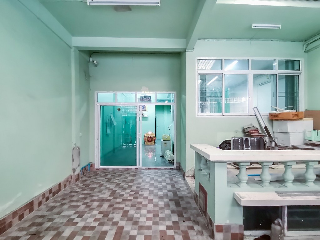 *****ทาวน์โฮมมือสอง 3 ชั้น ซอยบางขุนนนท์15 จรัญสนิทสวงศ์-บรมราชชนนี เนื้อที่ 28 ตร.ว. ฟังก์ชั่น 4 ห้องนอน 3 ห้องน้ำ พร้อมอยู่บนทำเลคุณภาพ การเดินทางสะดวกสบาย เพียง 500 เมตร ถึง MRT บางขุนนนท์