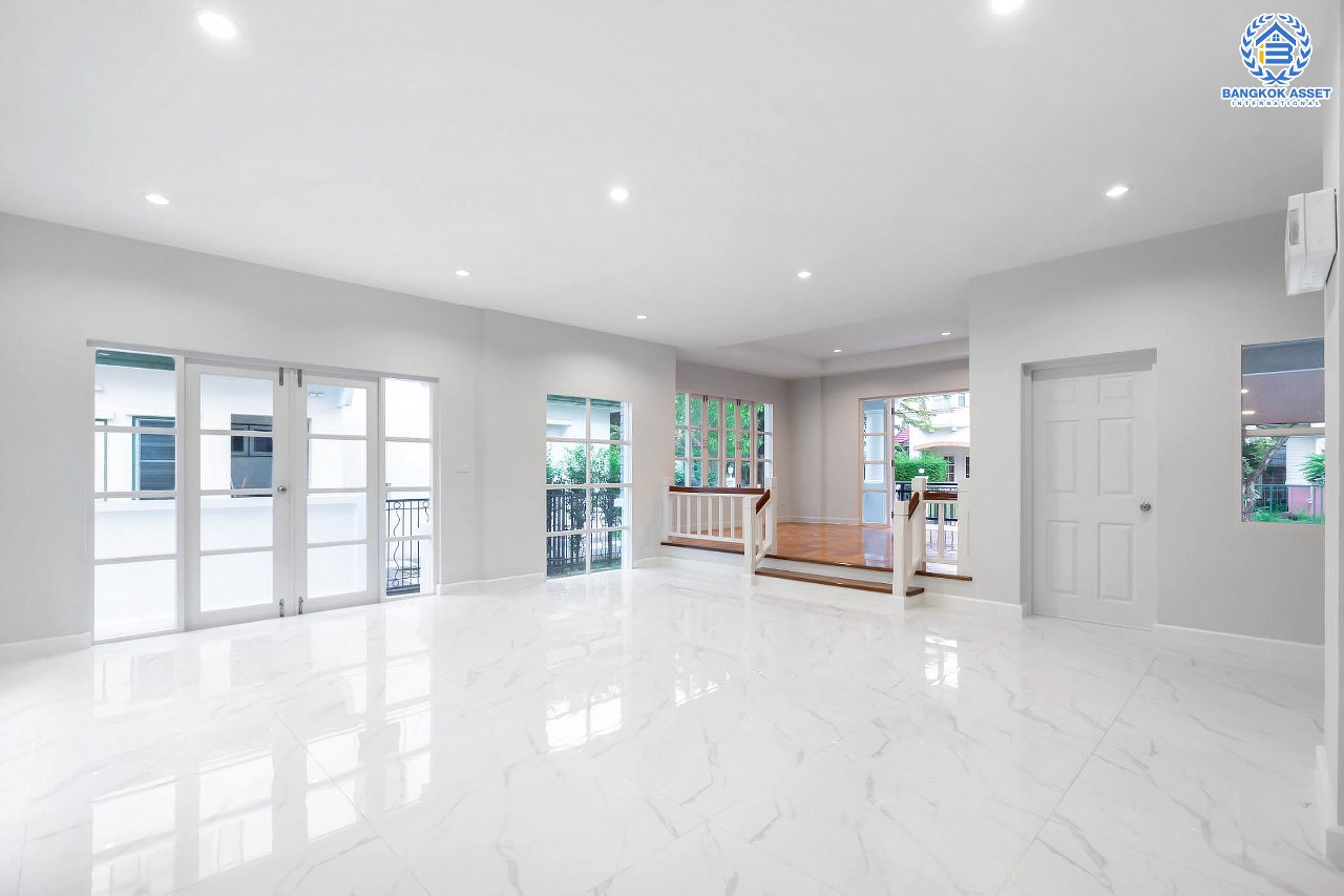 บ้านมือสองตกแต่งใหม่ หลังใหญ่พิเศษ! เนื้อที่ 82.5 ตร.ว. ม.มัณฑนา ปิ่นเกล้า-กาญจนาภิเษก (ซ.วัดพระเงิน) ฟังก์ชั่นจัดเต็ม 3 ห้องนอน 1 ห้องแม่บ้าน 4 ห้องน้ำ จอดรถได้ถึง 4 คัน เดินทางสะดวกสบาย บนทำเลติดถนนใหญ่ ใกล้เซ็นทรัลเวสต์เกต รถไฟฟ้าสายสีม่วง "สถานีตลาดบางใหญ่" และทางด่วนศรีรัช!