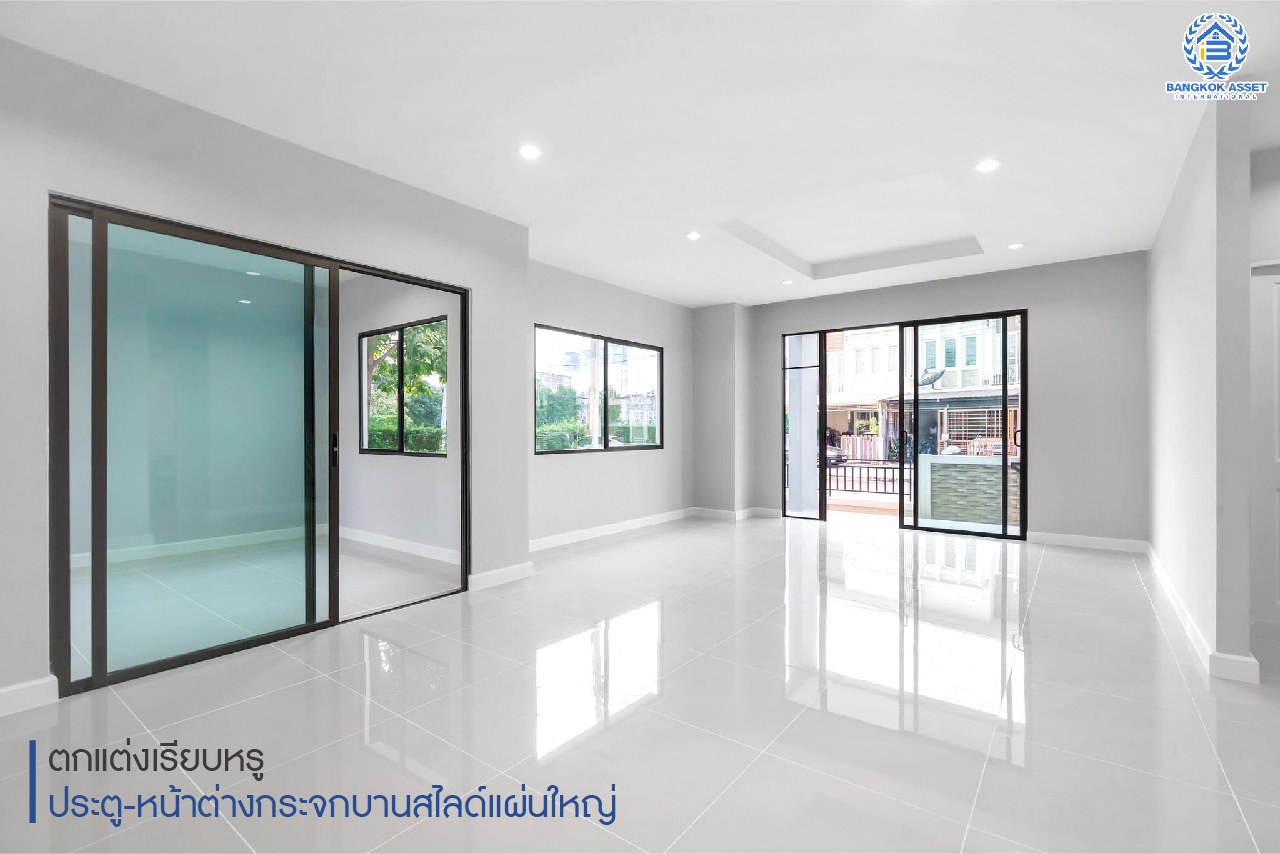 บ้านมือสองตกแต่งใหม่ ม.โกลเด้นอเวนิว แจ้งวัฒนะ-ติวานนท์  หลังใหญ่ #แปลงมุม เนื้อที่ 57.4 ตร.ว. ฟังก์ชั่น 4 ห้องนอน 3 ห้องน้ำ 2 ที่จอดรถ สิ่งอำนวยความสะดวกครบครัน บนทำเลศักยภาพ เพียง 5 นาทีถึงรถไฟฟ้า "สถานีแจ้งวัฒนะ-ปากเกร็ด28" ใกล้เซ็นทรัลแจ้งวัฒนะ ,เมืองทองธานี และจุดขึ้นทางด่วนแจ้งวัฒนะ