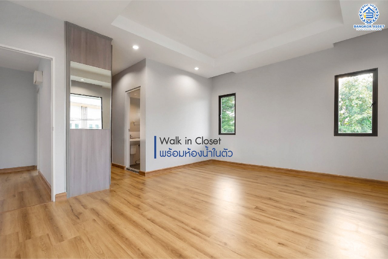 บ้านมือสองตกแต่งใหม่ ม.โกลเด้นอเวนิว แจ้งวัฒนะ-ติวานนท์  หลังใหญ่ #แปลงมุม เนื้อที่ 57.4 ตร.ว. ฟังก์ชั่น 4 ห้องนอน 3 ห้องน้ำ 2 ที่จอดรถ สิ่งอำนวยความสะดวกครบครัน บนทำเลศักยภาพ เพียง 5 นาทีถึงรถไฟฟ้า "สถานีแจ้งวัฒนะ-ปากเกร็ด28" ใกล้เซ็นทรัลแจ้งวัฒนะ ,เมืองทองธานี และจุดขึ้นทางด่วนแจ้งวัฒนะ