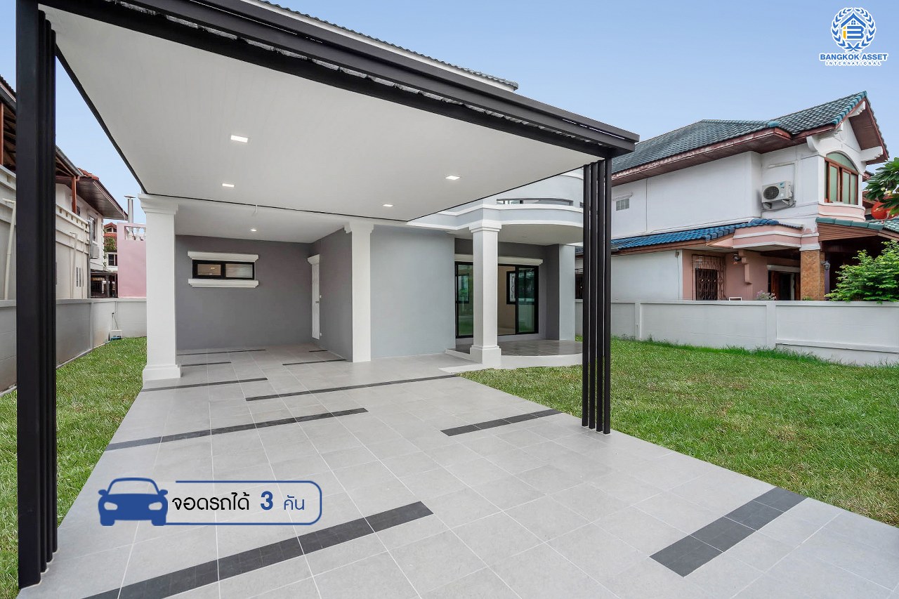 บ้านมือสองตกแต่งใหม่ ม.มณีรินทร์ รัตนาธิเบศร์ หลังใหญ่ เนื้อที่ 63 ตร.ว. ฟังก์ชั่น 3 ห้องนอน 2 ห้องน้ำ จอดรถได้ถึง 3 คัน บนทำเลศักยภาพ เดินทางสะดวกสบาย ใกล้ทางด่วนงามวงศ์วาน และเพียง 10 นาที ถึงรถไฟฟ้า "สถานีบางรักน้อยท่าอิฐ"