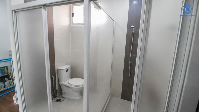 *****บ้านเดี่ยวมือสองนนทบุรี แปลงมุม! ถนนเมน! ม.พฤกษาวิลเลจ28 บางใหญ่-เซ็นทรัลเวสต์เกต หลังใหญ่มีพื้นที่ด้านข้าง บนพื้นที่ใช้สอยกว้างกว่า 215 ตร.ม. ฟังก์ชั่นครบ 3 ห้องนอน 3 ห้องน้ำ แถมแอร์ 4 เครื่อง! ตกแต่ง/ต่อเติมพร้อมอยู่ เดินทางสะดวก เข้าเมืองก็ง่าย ใกล้เซ็นทรัลเวสต์เกต ทางด่วน และรถไฟฟ้าสายสีม่วง