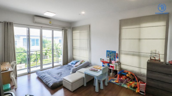 *****บ้านเดี่ยวมือสองนนทบุรี แปลงมุม! ถนนเมน! ม.พฤกษาวิลเลจ28 บางใหญ่-เซ็นทรัลเวสต์เกต หลังใหญ่มีพื้นที่ด้านข้าง บนพื้นที่ใช้สอยกว้างกว่า 215 ตร.ม. ฟังก์ชั่นครบ 3 ห้องนอน 3 ห้องน้ำ แถมแอร์ 4 เครื่อง! ตกแต่ง/ต่อเติมพร้อมอยู่ เดินทางสะดวก เข้าเมืองก็ง่าย ใกล้เซ็นทรัลเวสต์เกต ทางด่วน และรถไฟฟ้าสายสีม่วง