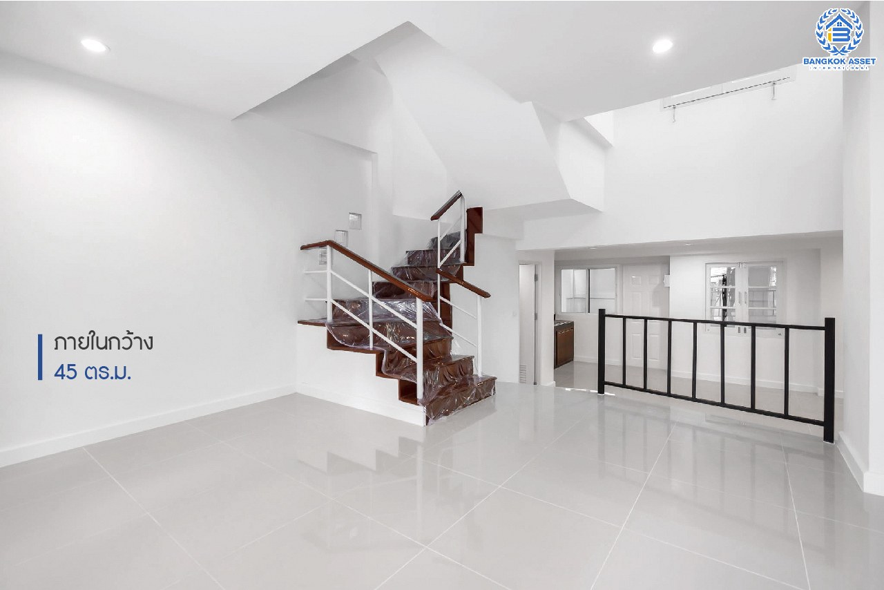 บ้านมือสองตกแต่งใหม่ หลังใหญ่ เล่นระดับ ม.เศรณี ดอนเมือง-สรงประภา เนื้อที่ 25.2 ตร.ว. ฟังก์ชั่นจัดเต็ม 4 ห้องนอน 3 ห้องน้ำ ตอบโจทย์ครอบครัวใหญ่ มีความเป็นส่วนตัว เดินทางเข้าสู่ใจกลางเมืองได้อย่างสะดวกสบาย ใกล้สนามบินดอนเมือง ทางด่วนศรีสมาน และรถไฟฟ้าสายสีแดง...