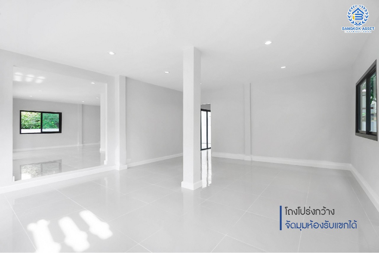 บ้านมือสองตกแต่งใหม่ หลังใหญ่พิเศษ เนื้อที่ 76.5 ตร.ว. ม.กฤษดานคร12 พุทธมณฑลสาย1 ดีไซน์สุดโดดเด่น ฟังก์ชั่นจัดเต็ม 4 ห้องนอน 4 ห้องน้ำ พื้นที่ใช้สอยกว่า 285 ตร.ม. บนทำเลศักยภาพ เชื่อมต่อหลายเส้นทางหลัก เพียง 5 นาทีถึงทางด่วน "ศรีรัช" ใกล้แหล่ง Community Mall ชั้นนำมากมาย