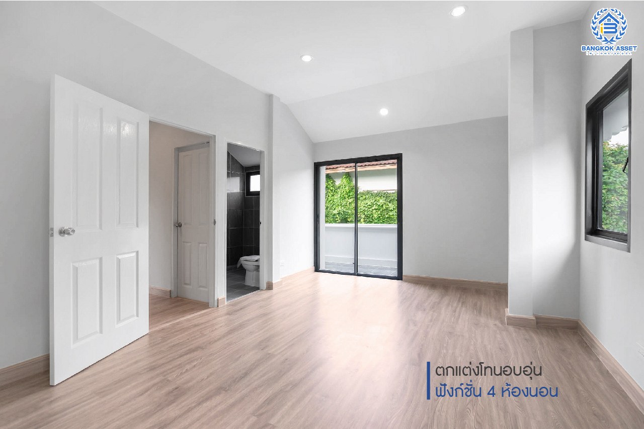 บ้านมือสองตกแต่งใหม่ หลังใหญ่พิเศษ เนื้อที่ 76.5 ตร.ว. ม.กฤษดานคร12 พุทธมณฑลสาย1 ดีไซน์สุดโดดเด่น ฟังก์ชั่นจัดเต็ม 4 ห้องนอน 4 ห้องน้ำ พื้นที่ใช้สอยกว่า 285 ตร.ม. บนทำเลศักยภาพ เชื่อมต่อหลายเส้นทางหลัก เพียง 5 นาทีถึงทางด่วน "ศรีรัช" ใกล้แหล่ง Community Mall ชั้นนำมากมาย