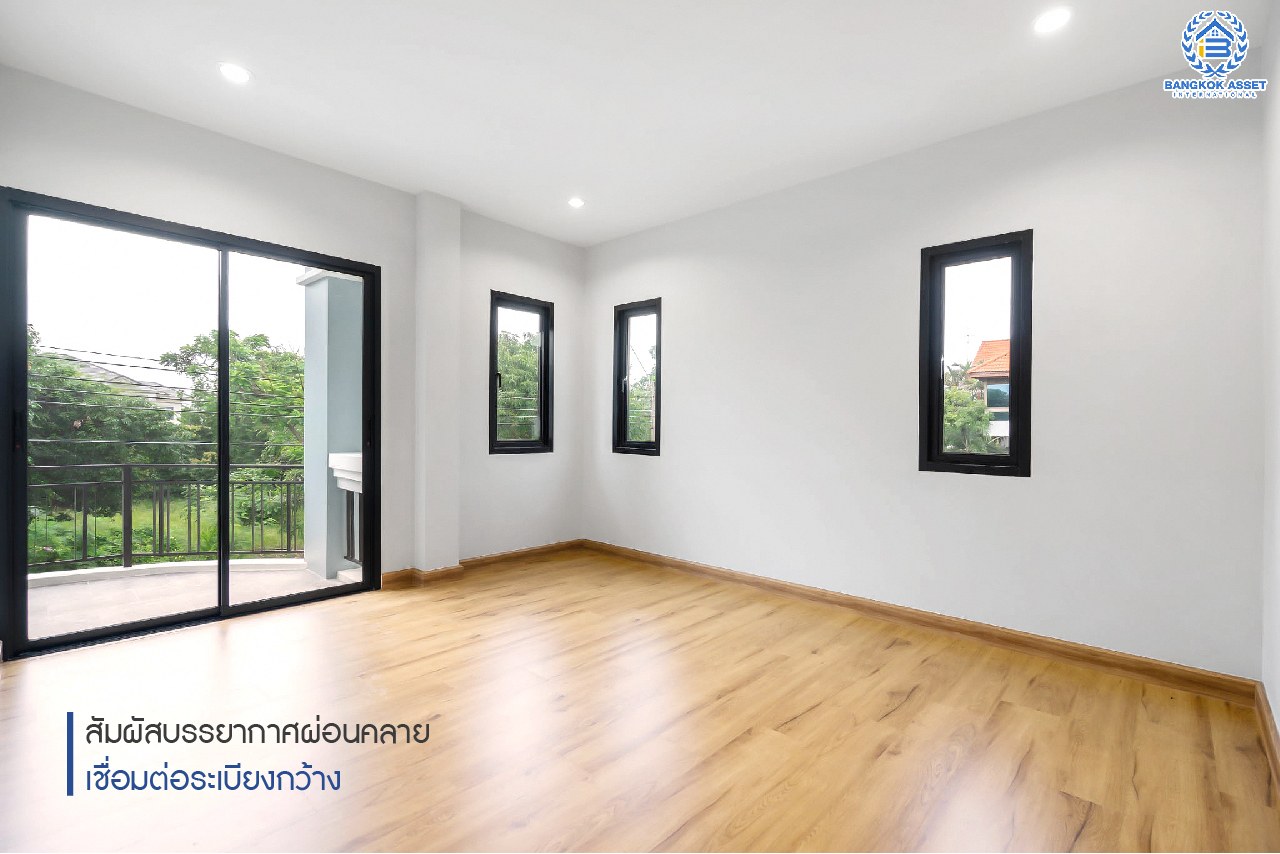 บ้านมือสองตกแต่งใหม่ ม.กฤษดานคร20 ปิ่นเกล้า ติดถนนบรมราชชนนี Private Zone ข้างบ้านไม่ติดใคร เนื้อที่ 61 ตร.ว. ฟังก์ชั่น 3 ห้องนอน 2 ห้องน้ำ 2 ที่จอดรถ พร้อม Terrace กว้างขวาง บนทำเลใกล้ทางคู่ขนานลอยฟ้าบรมราชชนนี และเซ็นทรัลปิ่นเกล้า...