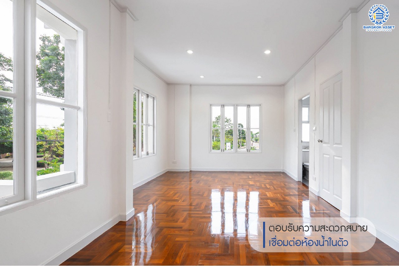 บ้านมือสองตกแต่งใหม่ ม.บุศรินทร์ วงแหวน (บ้านกล้วย-ไทรน้อย) #หลังมุม โซนที่ดีที่สุดในโครงการ! วิวหน้าสวนและติดพื้นที่ส่วนกลาง เนื้อที่ 40.1 ตร.ว. คุณภาพแบรนด์ L&H ฟังก์ชั่นครบ 3 ห้องนอน 2 ห้องน้ำ 2 ที่จอดรถ ตอบโจทย์ทุกการอยู่อาศัย บนทำเลคุณภาพ! ใกล้เซ็นทรัลเวสต์เกต และ เพียง 10 นาทีถึงรถไฟฟ้า "สถานีคลองบางไผ่"...