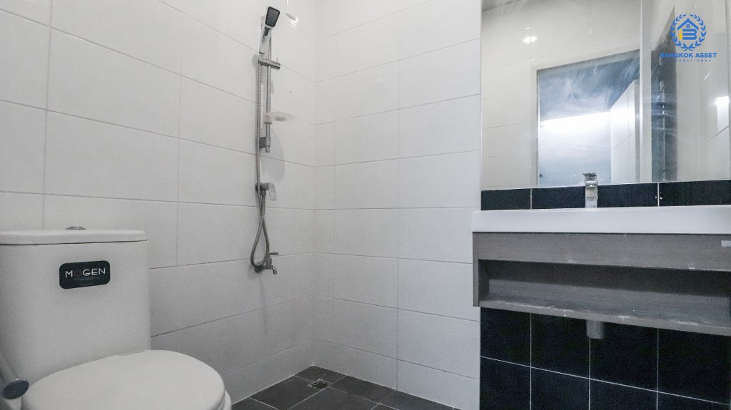 ทาวน์โฮมมือสอง ห้องมุม! ถนนเมน หน้าบ้านไม่ชนใคร  ม.ซิตี้เซ้นส์ เพชรเกษม69 เนื้อที่ 25.40 ตร.ว. โดดเด่นเฉพาะตัวด้วยฟังก์ชั่นภายในที่ถูกออกแบบให้รองรับการใช้งานสำหรับคนสมัยใหม่ 2 นอน 2 น้ำ แถมเครื่องปรับอากาศ 3 เครื่อง ต่อเติมเต็มพร้อมอยู่ บนทำเลเชื่อมต่อทุกการเดินทาง เพียง 10 นาทีถึง The Mall บางแค...