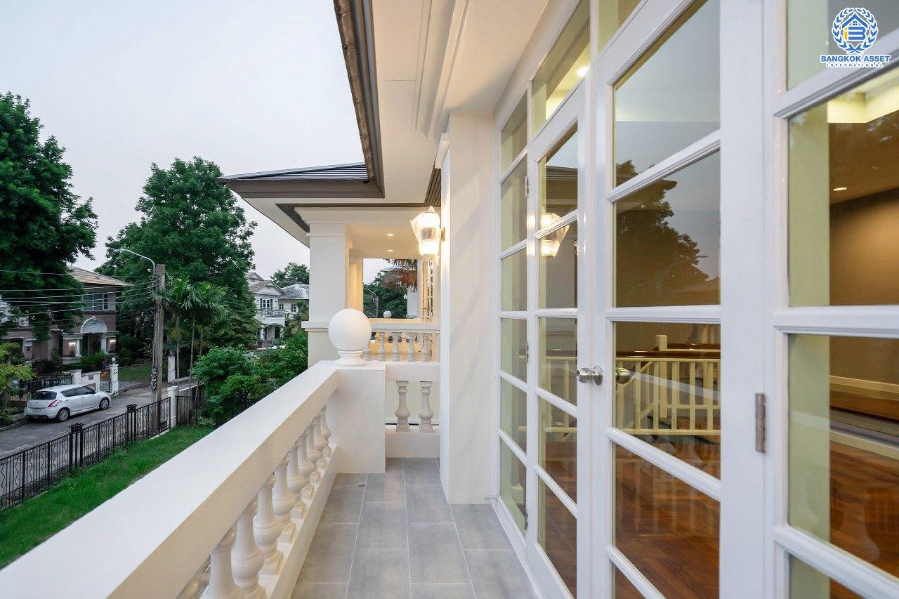 บ้านมือสองตกแต่งใหม่ หลังใหญ่พิเศษ! เนื้อที่ 115.2 ตร.ว. คุณภาพ LH ม.มัณฑนา ปิ่นเกล้า-กาญจนาภิเษก (ซ.วัดพระเงิน) ฟังก์ชั่นจัดเต็ม 3 ห้องนอน 1 ห้องแม่บ้าน 4 ห้องน้ำ จอดรถได้ถึง 4 คัน มีพื้นที่สนามหญ้ากว้างถึง 200 ตร.ม. เดินทางสะดวกสบาย บนทำเลติดถนนใหญ่ ใกล้เซ็นทรัลเวสต์เกต รถไฟฟ้าสายสีม่วง "สถานีตลาดบางใหญ่" และทางด่วนศรีรัช!...