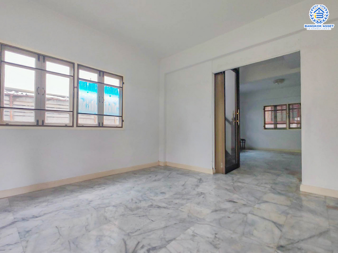 บ้านแฝดนนทบุรี ทำเลโซนเมือง! ม.ศุภาลัยวิลล์ รัตนาธิเบศร์ เนื้อที่ 40.70 ตร.ว. บ้านพร้อมอยู่ ฟังก์ชั่นครบ 3 ห้องนอน 2 ห้องน้ำ บนสุดยอดทำเล! เข้า-ออกได้ทั้งทางรัตนาธิเบศร์ ติวานนท์ และสนามบินน้ำ ใกล้รถไฟฟ้าบางกระสอและจุดขึ้นทางด่วนงามวงศ์วาน ราคาพิเศษสุด