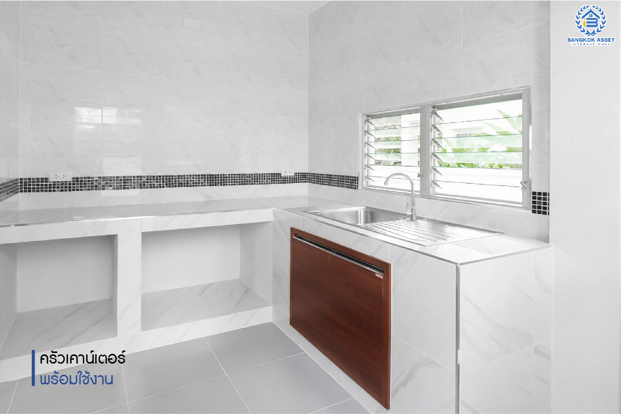 บ้านมือสองตกแต่งใหม่ คุณภาพแบรนด์ LH ม.ชัยพฤกษ์ ราชพฤกษ์-แจ้งวัฒนะ หลังใหญ่ #แปลงมุม เนื้อที่ 73.5 ตร.ว. ฟังก์ชั่น 4 ห้องนอน(มีห้องกระจกชั้นล่าง) 3 ห้องน้ำ 2 ที่จอดรถ ภายในตกแต่งหรูหรา บนทำเลศักยภาพติดถนนราชพฤกษ์ เชื่อมสู่แจ้งวัฒนะได้อย่างรวดเร็ว และเพียง 10 นาทีถึงรถไฟฟ้า "สถานีบางรักใหญ่"