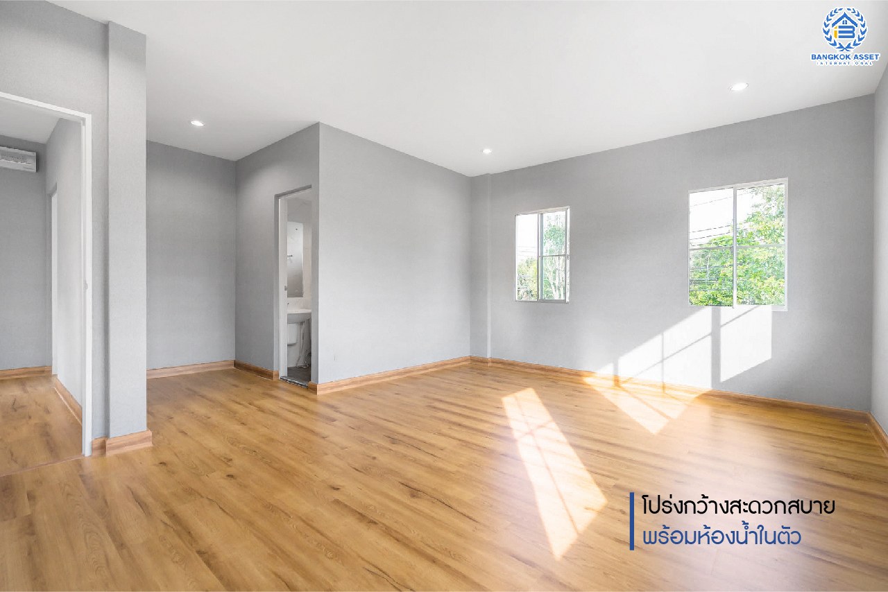 บ้านมือสองตกแต่งใหม่ คุณภาพแบรนด์ LH ม.ชัยพฤกษ์ ราชพฤกษ์-แจ้งวัฒนะ หลังใหญ่ #แปลงมุม เนื้อที่ 73.5 ตร.ว. ฟังก์ชั่น 4 ห้องนอน(มีห้องกระจกชั้นล่าง) 3 ห้องน้ำ 2 ที่จอดรถ ภายในตกแต่งหรูหรา บนทำเลศักยภาพติดถนนราชพฤกษ์ เชื่อมสู่แจ้งวัฒนะได้อย่างรวดเร็ว และเพียง 10 นาทีถึงรถไฟฟ้า "สถานีบางรักใหญ่"