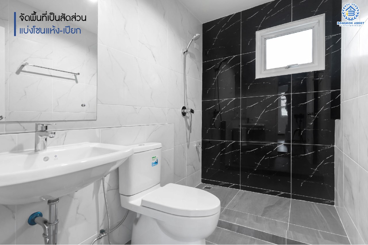 บ้านมือสองตกแต่งใหม่ แบรนด์สุดหรู "แสนสิริ" หลังใหญ่พิเศษ เนื้อที่ 71.8 ตร.ว. ม.สราญสิริ ราชพฤกษ์-แจ้งวัฒนะ ฟังก์ชั่น 3 ห้องนอน 3 ห้องน้ำ 2 ที่จอดรถ ทำเลศักยภาพติดถนนราชพฤกษ์ เชื่อมสู่แจ้งวัฒนะได้อย่างรวดเร็ว และเพียง 10 นาทีถึงรถไฟฟ้า "สถานีบางรักใหญ่"