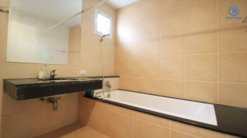 บ้านเดี่ยวมือสอง ใกล้สนามบินดอนเมืองเพียง 5 นาที บ้านหลังใหญ่สไตล์อิตาเลียน! เนื้อที่ขนาด 82 ตร.ว. ม.แกรนด์คาแนล ดอนเมือง ฟังก์ชั่น 3 ห้องนอน 3 ห้องน้ำ บ้านสวยตกแต่ง/ต่อเติมพร้อมอยู่ แถมแอร์ 5 เครื่อง พร้อมพื้นที่สนามหญ้าด้านข้าง บนพื้นที่ใช้สอย 203 ตร.ม. ทำเลดี เดินทางสะดวก ใกล้รถไฟฟ้าสายสีแดงเพียง 1 นาที และเพียง 3 นาที ถึงทางด่วนดอนเมืองโทลล์เวย์...