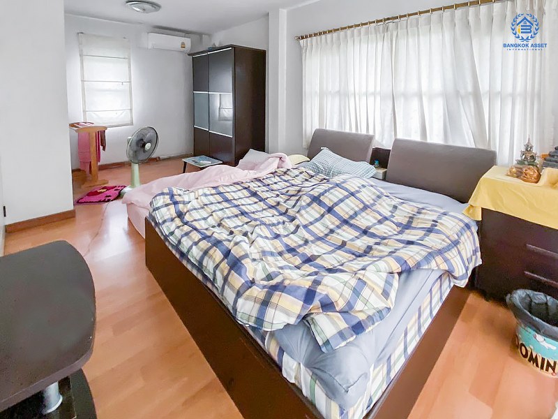 บ้านเดี่ยวมือสองนนทบุรี แปลงมุม! ม.กาญจนาลักษณ์5 บางใหญ่-กาญจนาฯ เนื้อที่ 70 ตร.ว. ฟังก์ชั่นครบ 3 ห้องนอน 2 ห้องน้ำ พร้อมอยู่ โครงการเงียบสงบ เป็นส่วนตัว ทำเลคุณภาพ ใกล้ถ.กาญจนาภิเษก รถไฟฟ้า และทางด่วน