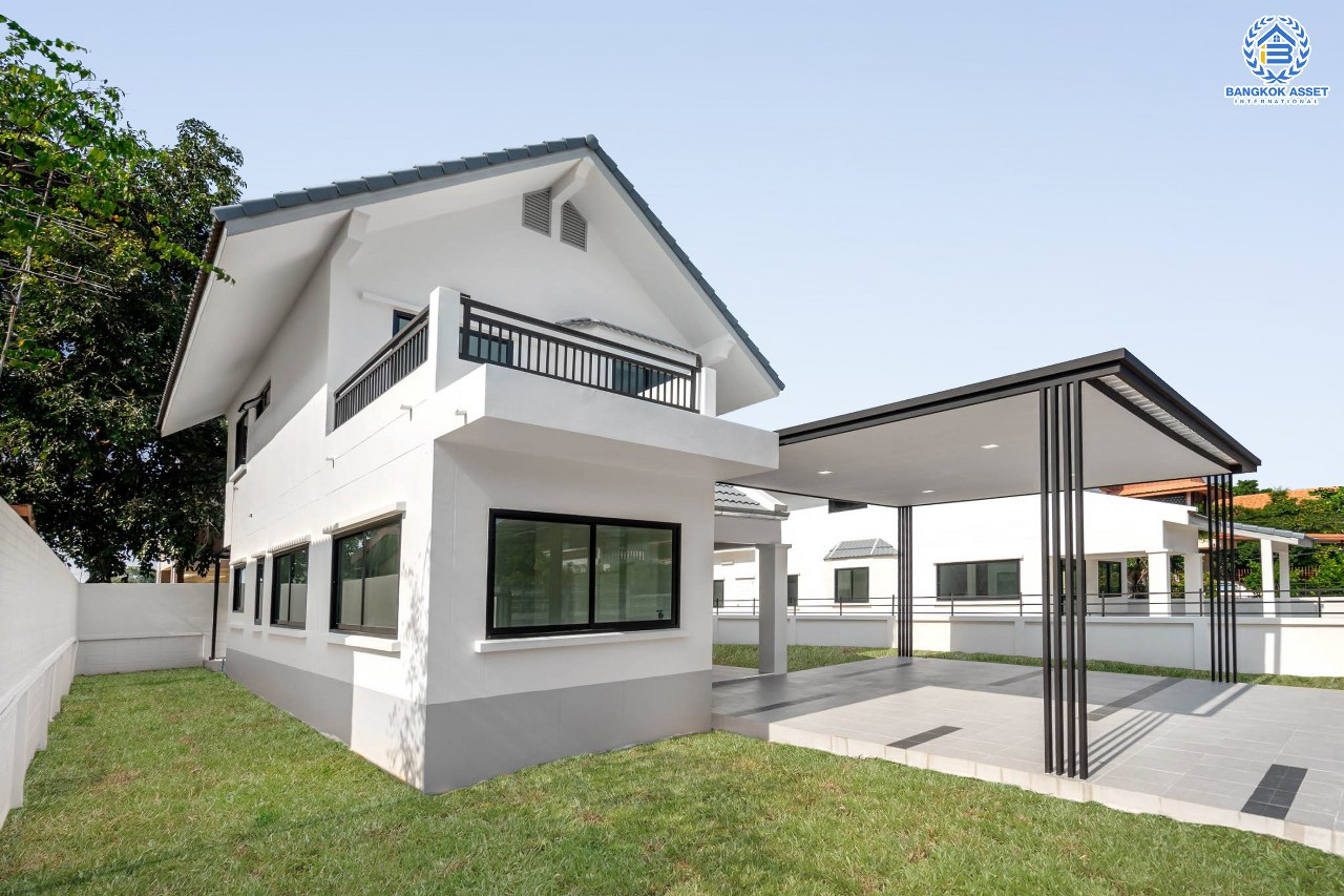 บ้านมือสองตกแต่งใหม่ หลังใหญ่ ดีไซน์สวย เนื้อที่ 71 ตร.ว. ม.ศรีบัณฑิต3 วงศ์สว่าง-พระราม7 ฟังก์ชั่น 3 ห้องนอน 2 ห้องน้ำ มีTerrace กว้างขวาง พร้อมพื้นที่สนามหญ้าด้านข้างกว่า 140 ตร.ม. รองรับทุกกิจกรรม Outdoor บนทำเลเชื่อมต่อหลายเส้นทาง ใกล้จุดขึ้นทางด่วน "ศรีรัช" และรถไฟฟ้า "สถานีบางอ้อ"...