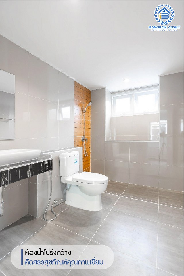 บ้านมือสองตกแต่งใหม่ แบรนด์ Q.House ม.ลัดดารมย์ ปิ่นเกล้า-กาญจนาภิเษก หลังใหญ่ตกแต่งเรียบหรู เนื้อที่ 66.5 ตร.ว. ฟังก์ชั่นจัดเต็ม 3 ห้องนอน 3 ห้องน้ำ 3 ที่จอดรถ บนทำเลศักยภาพ ติดถนนกาญจนาภิเษก ใกล้วงเวียนพระราม5, ทางด่วน "กาญจนาภิเษก" รถไฟฟ้า "สถานีตลาดบางใหญ่" และเพียง 10 นาทีถึงเซ็นทรัลเวสต์เกต